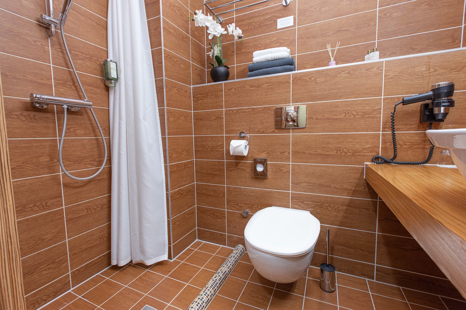 uncategorized photo for apartment property-bern-twin-214